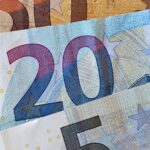 Αλλάζουν τα χαρτονόμισματα του Euro, μετά από 20 χρόνια.